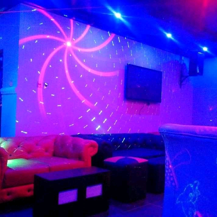 District 4 Lounge photo 2